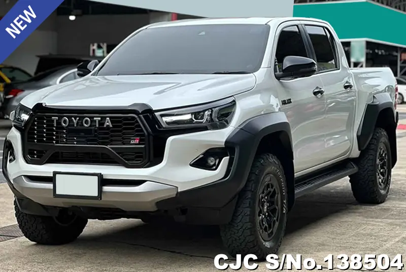 Toyota Hilux in White for Sale Image 3