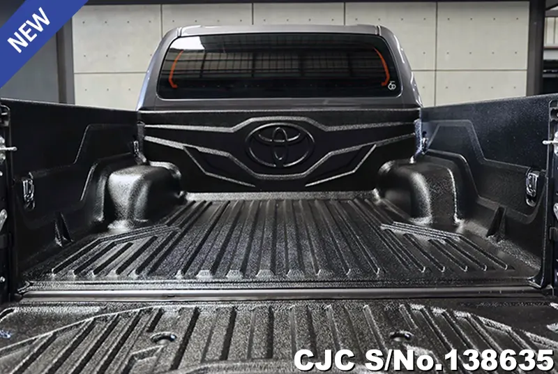 Toyota Hilux in White for Sale Image 4
