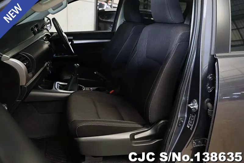 Toyota Hilux in White for Sale Image 10
