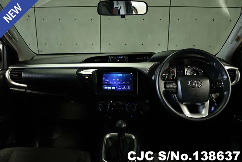 Toyota Hilux in Gray for Sale Image 5