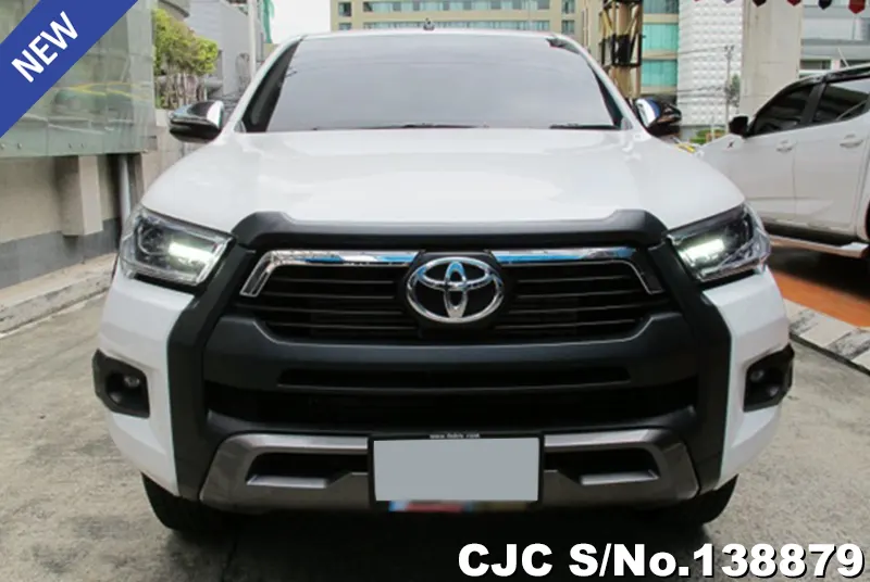 Toyota Hilux in White for Sale Image 4